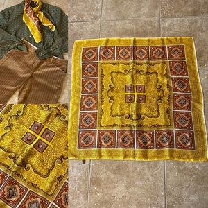 🚨SOLD FB Live🚨✨Western Daisy Lady Scarf